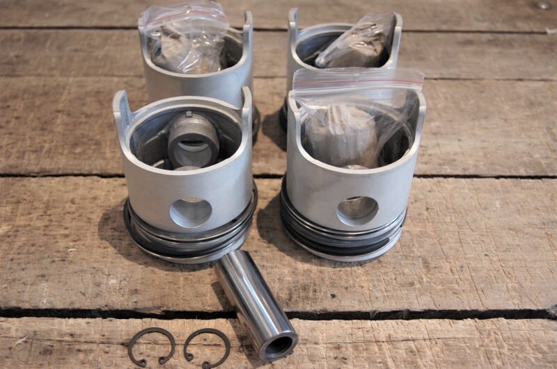 piston set M121.924 & 928 190SL, 190c