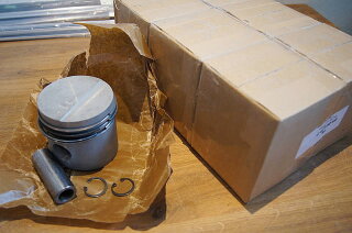 pistons ( set ) 230/6, 230SL late, 230, 230S