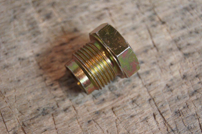 locking screw oil filter housing lid, 14,28