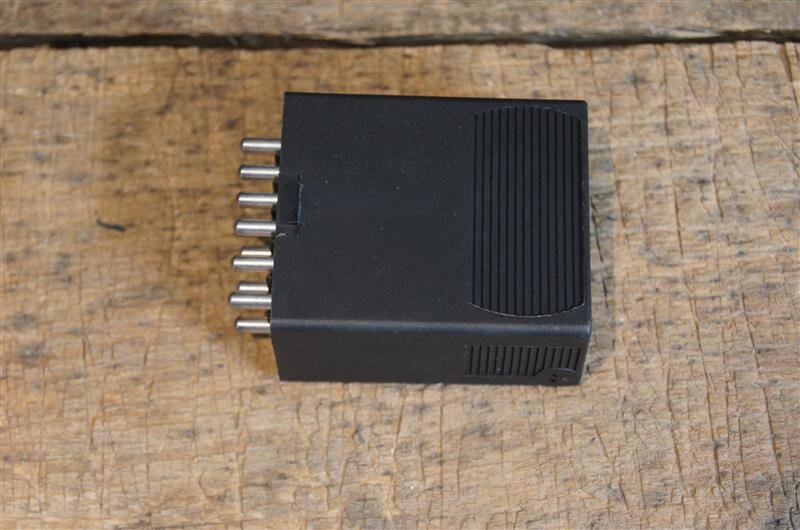 fuel pump relay V8 , later 1985 R107/W126