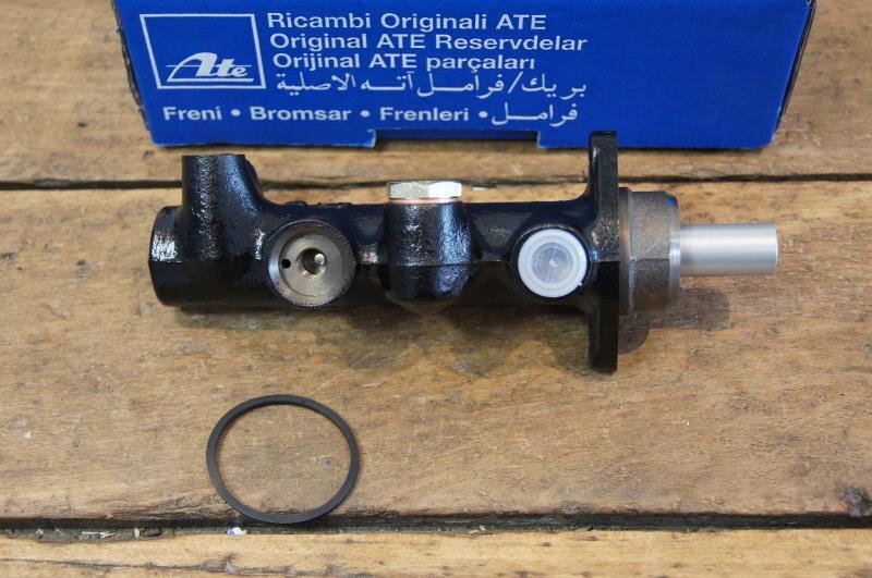 ATE brake master cylinder, early 250/300