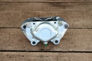 Bremssattel VA, Girling 3-Kolben rechts (AT)