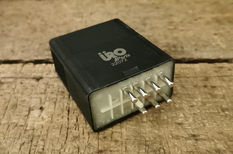 fuel pump relay R107 380SL/W126