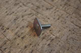 screw for trim at rear fender W111/112 sedan