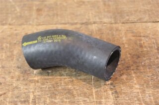 water hose on thermostat housing OM615/621