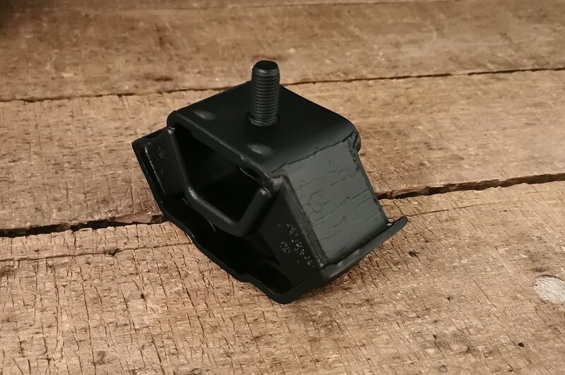 gearbox mount 1232402518, 27,37