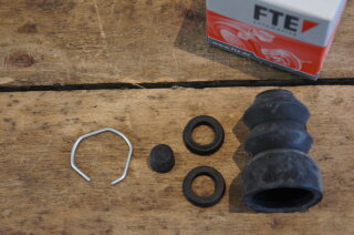 repair kit clutch master cylinder 0005860529, 19mm