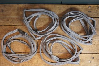 door seal set W110 / 111 / 112 sedan OEM