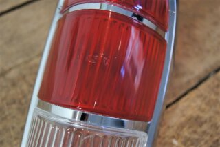 Rückleuchtendeckel Ponton Coupe / Cabrio / 300d rot/rot
