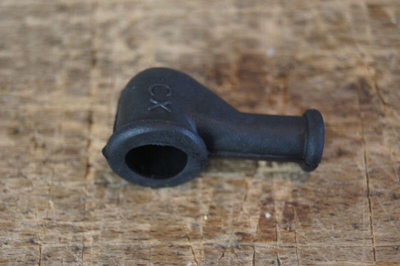 rubber cap alternator / ignition coil, 2,98