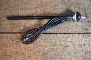 Stab-Antenne mit rotem Knopf