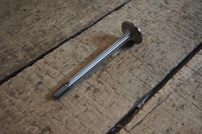 Intake Valve Mercedes-Benz 190D/200D 59-67 OM621 Diesel 621 053 11 01 Intake Valve Mercedes-Benz 190D/200D 59-67 OM621 Diesel 621 053 11 01