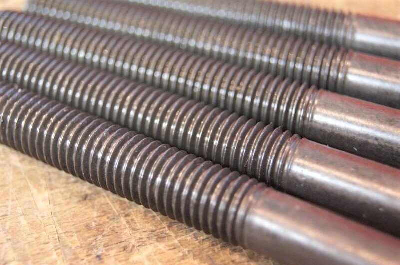 cylinder head screw set M110 late ( W107/116/123), 45,22