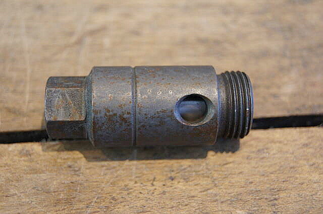 oil pressure release valve 1141800215