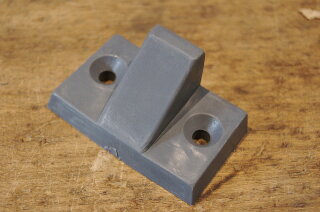 RH plate for hood support rod W113