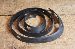rubber pad front grille W111 280SE (1969-1971)