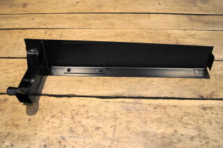 rear right panel with exhaust bracket exhaust W113