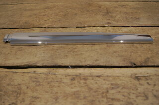 chrome trim rear right side R / C 107