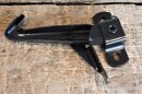 locking hook for bonnet R113