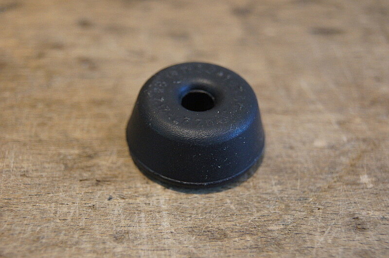 Original Mercedes Rubber Bumper Bonnet Buffer Set – W100 W107 W108 W109 W110