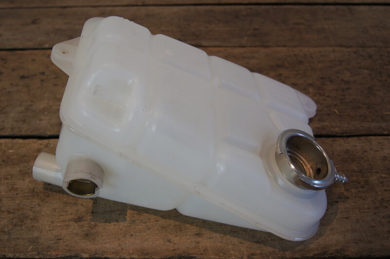 Expansion Tank Cooling Water W116 W123 MB Classics expansion-tank-cooling-water-w116-w123-mb-classics